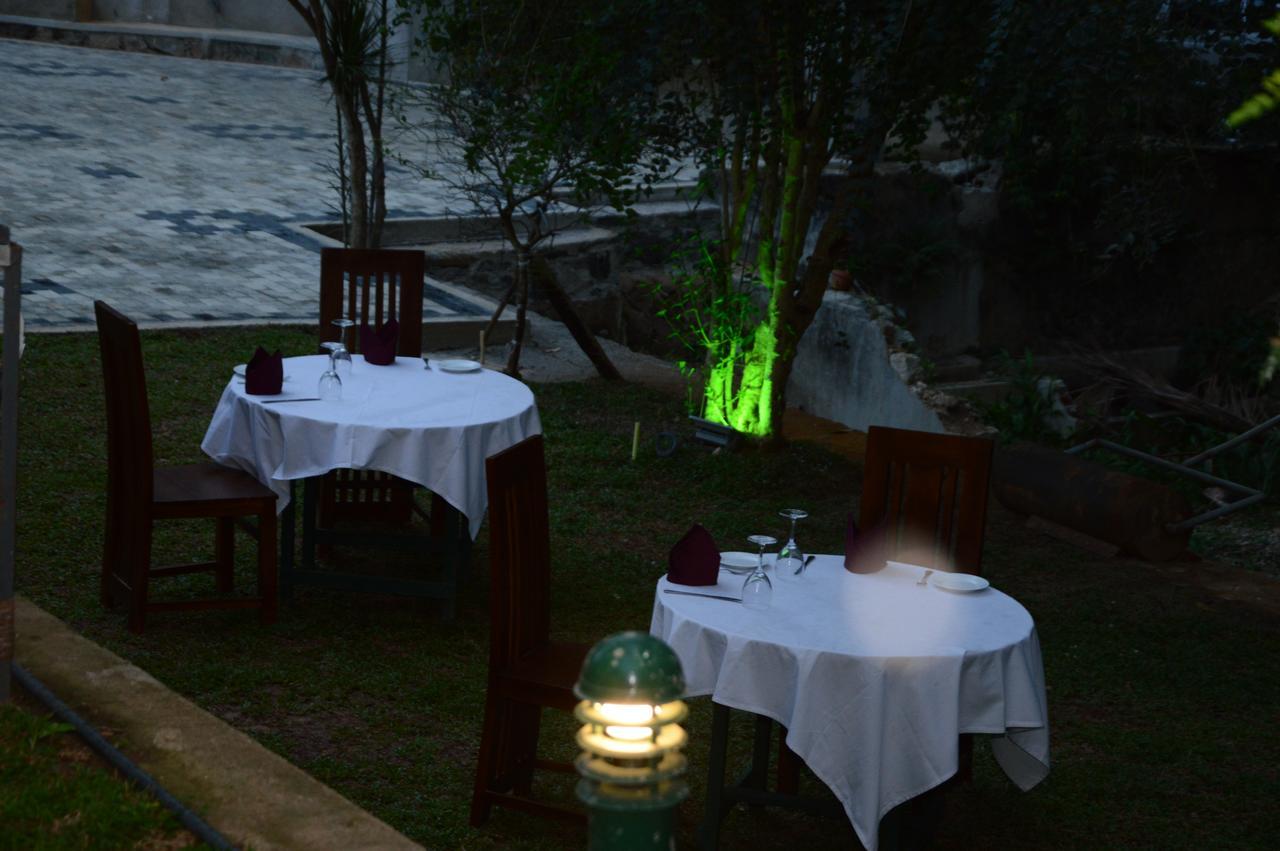 Jasmine Garden Resort 캔디 외부 사진