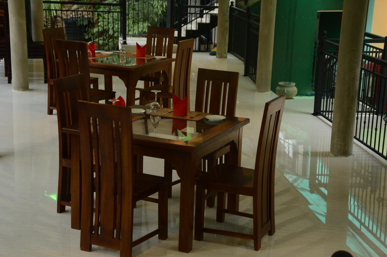 Jasmine Garden Resort 캔디 외부 사진